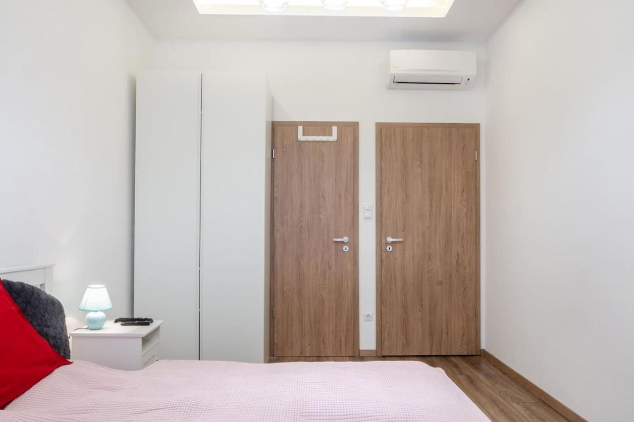 3 En Suit Bedroom Flat In The Main Centre For 6Ppl, 3Bdr,3Bthr,Ac Budapest Eksteriør bilde