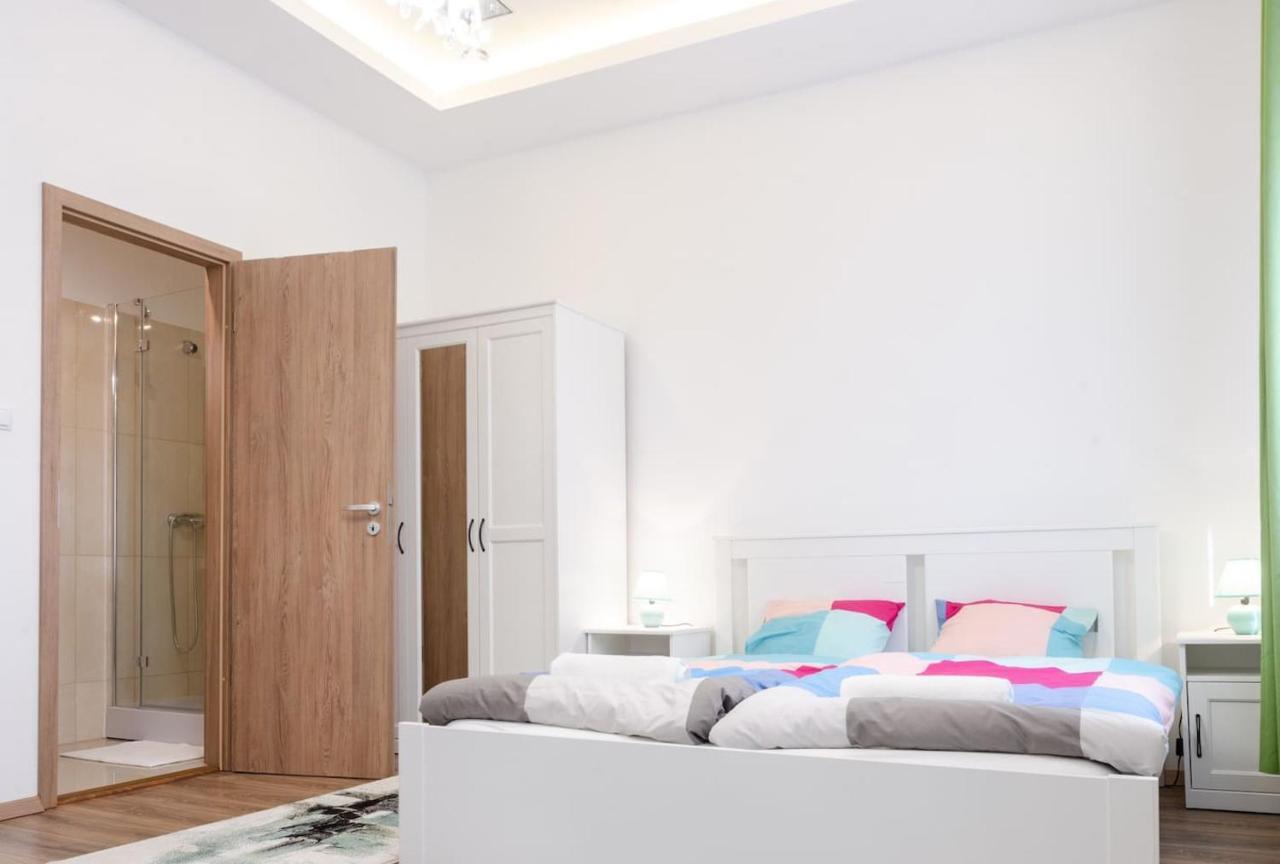 3 En Suit Bedroom Flat In The Main Centre For 6Ppl, 3Bdr,3Bthr,Ac Budapest Eksteriør bilde